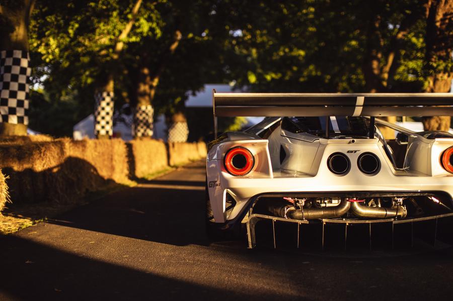 Детали экстерьера Ford GT MK II 2019 года  (фото 16 из 51)